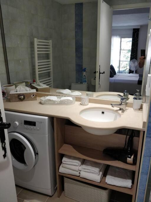 St Raphael 37m2, Piscine, Wifi, Commerces 5mn A Pieds * Saint-Raphaël